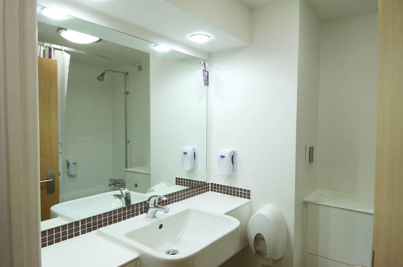 Premier Inn Lichfield North East Екстериор снимка