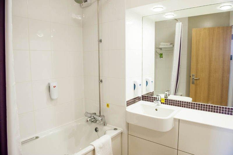 Premier Inn Lichfield North East Екстериор снимка